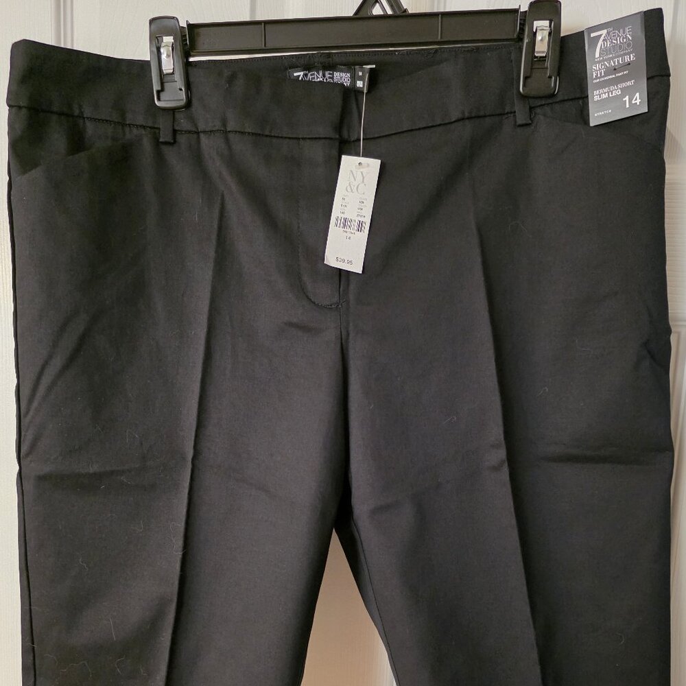 NY & Co. Bermuda Slim Short Leg